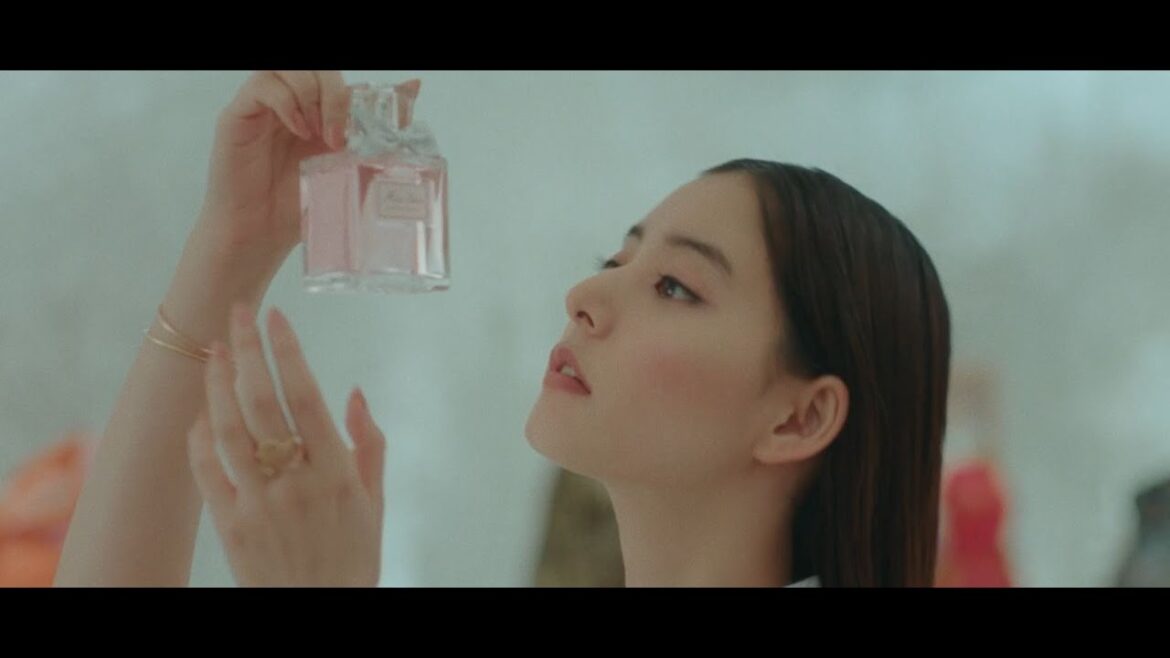 新木優子が誘う、ディオールの麗しき世界｜25ans