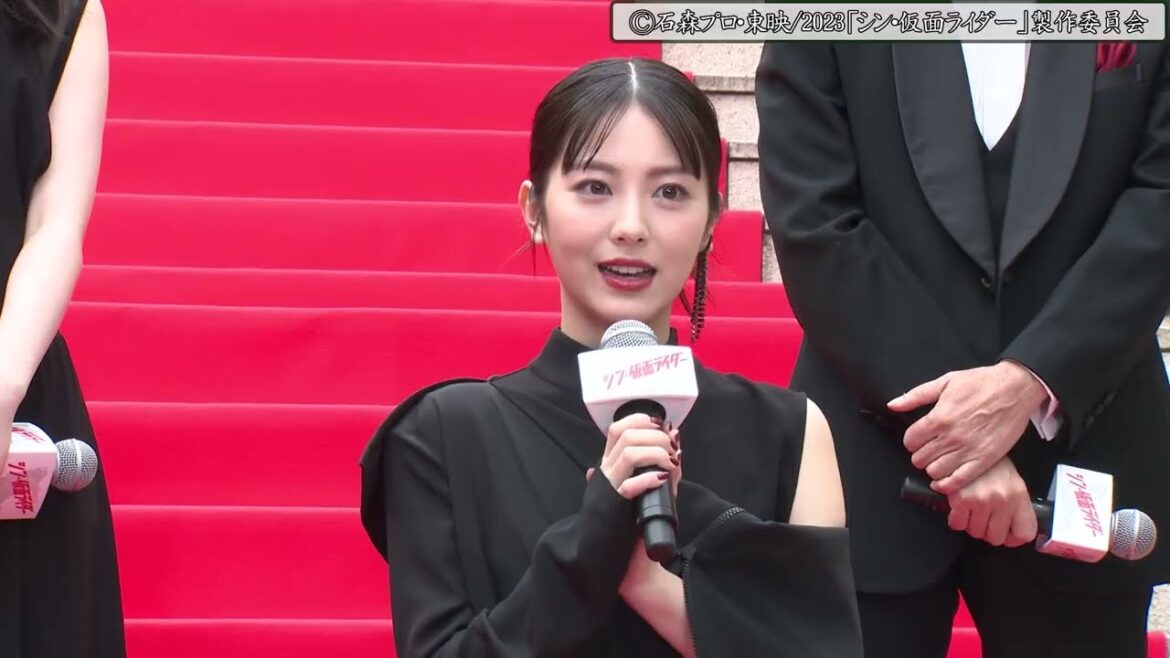浜辺美波「指輪を集めました」　心をつかまれた特別な存在を明かす