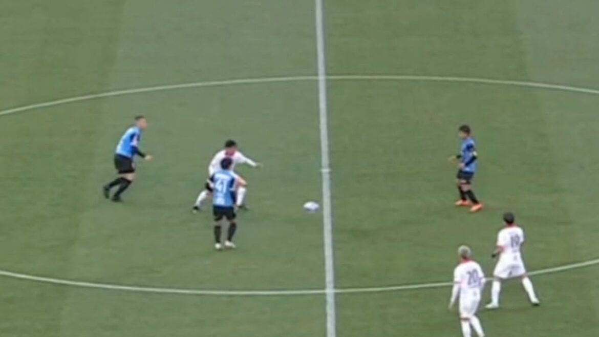 川崎フロンターレに鳥かごされる香川真司