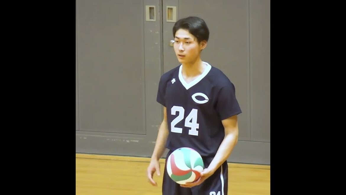【大学バレーデビュー】中央大•舛本颯真が強烈サービスエースで初得点！リリーフサーバーで開幕戦出場 舛本颯真(中央大1年/鎮西高校/180cm)[関東大学バレーボール春季リーグ戦] #shorts