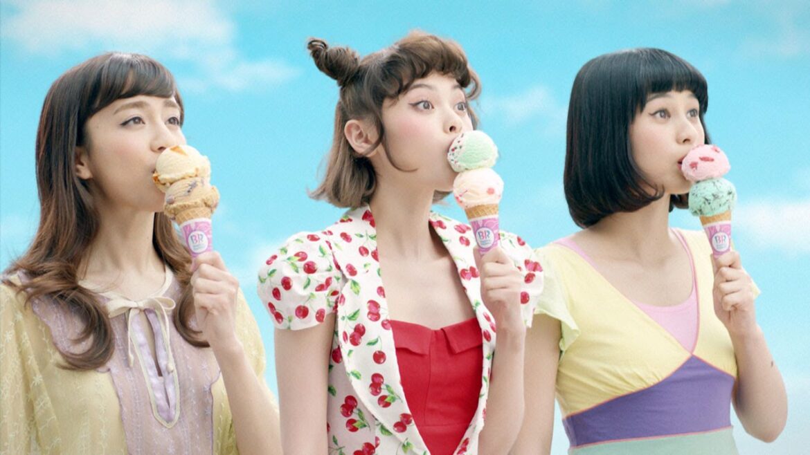 玉城ティナ、アイス頬張り“七変化”　『サーティワン アイスクリーム』TVCM「食べても食べても篇」