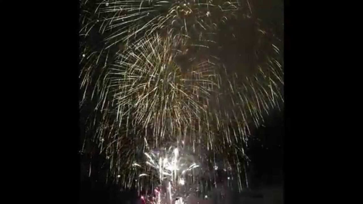 2015年　関門海峡花火大会フィナーレ　アイユーホーム八幡店