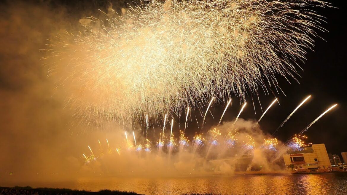 2018新潟まつり花火大会　フィナーレのエボリューション＋ナイアガラ