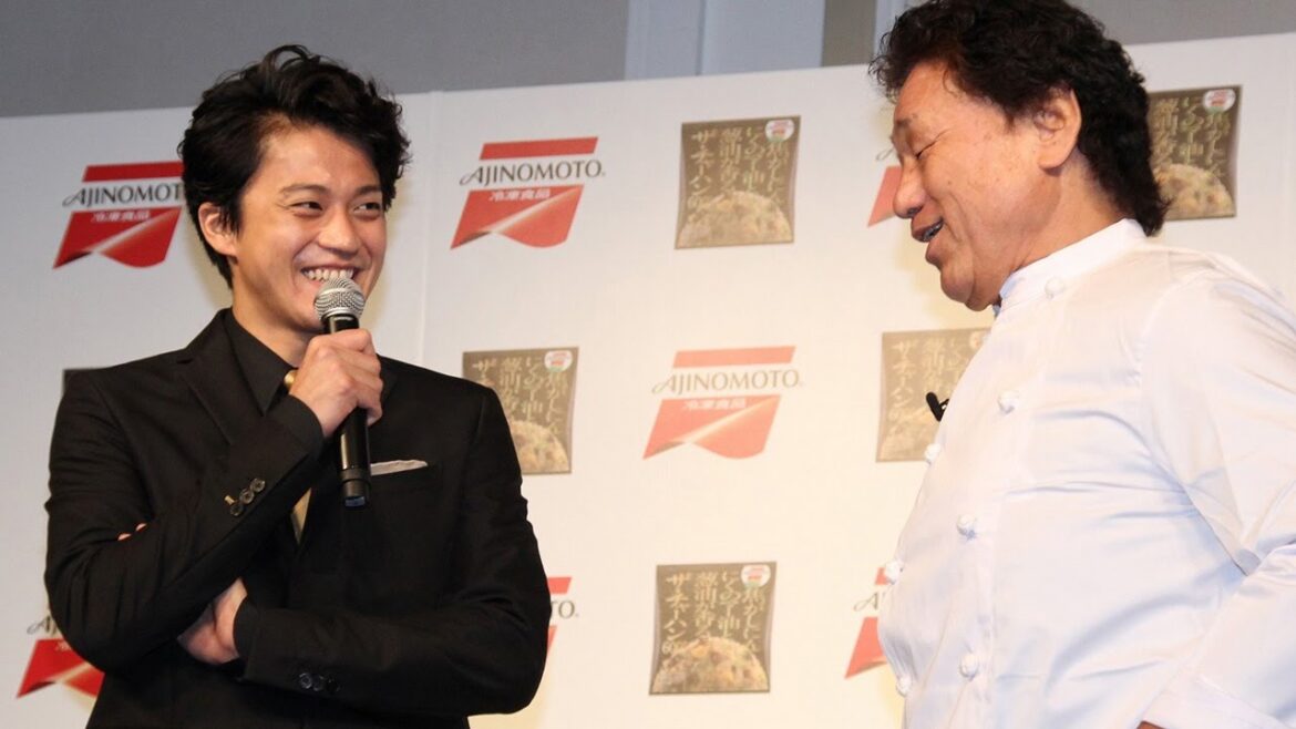天龍源一郎の試食コメントも聞き取れず…小栗旬とチャーハンCMイベントに 新商品「ザ・チャーハン」TVCM発表会3 #Shun Oguri #Genichiro Tenryu 天龍源一郎の試食コメントも聞き取れず…小栗旬とチャーハンCMイベントに 新商品「ザ・チャーハン」TVCM発表会3 #Shun Oguri #Genichiro Tenryu