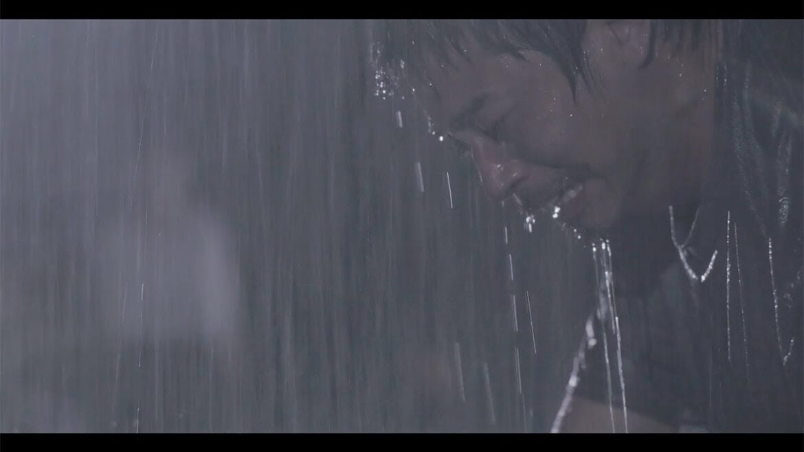 東出昌大、豪雨の中で泣き叫ぶ　三浦透子も雨に打たれ…　映画「とべない風船」予告編
