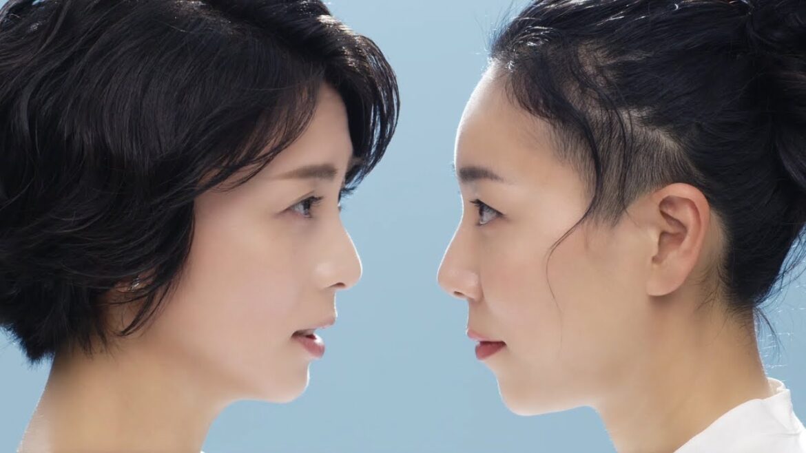 柴咲コウ＆安藤桃子、初対面でキスしちゃいそうな至近距離の理由は？　ブレスラボ新TVCM