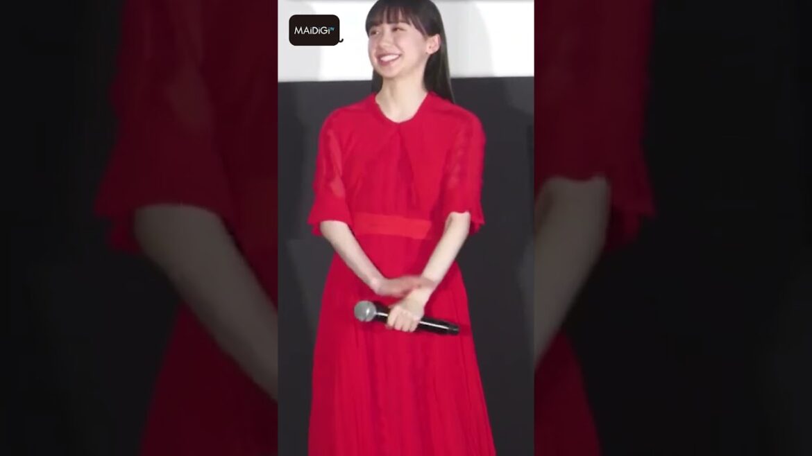 芦田愛菜、「かがみの孤城」原作者・辻村深月と登場でド緊張！　まさかの「かみました」【MAiDiGi TV】