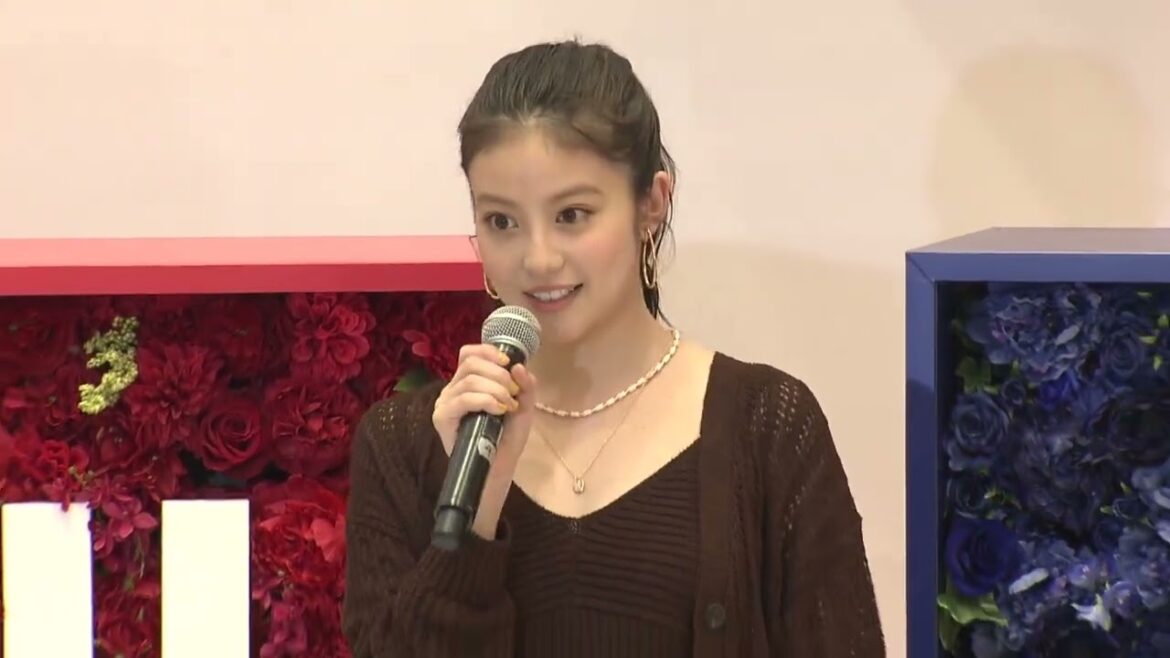 今田美桜が登壇『ユニクロ・ジーユー 天神店 開店記念イベント』4月27日