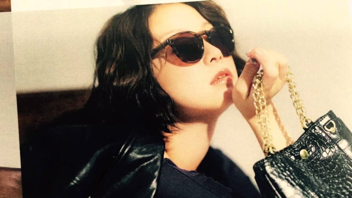 【中面チラ見せ中】15周年記念号の表紙は野崎萌香&垣内彩未の仲よしコンビ 【中面チラ見せ中】15周年記念号の表紙は野崎萌香&垣内彩未の仲よしコンビ