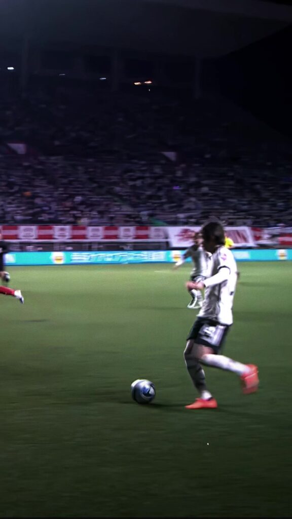 ベルギーで大活躍中の上田選手に期待していることを教えてー！  #サッカー日本代表 #スポーツ #上田綺世  ♬ DICE - NMIXX...