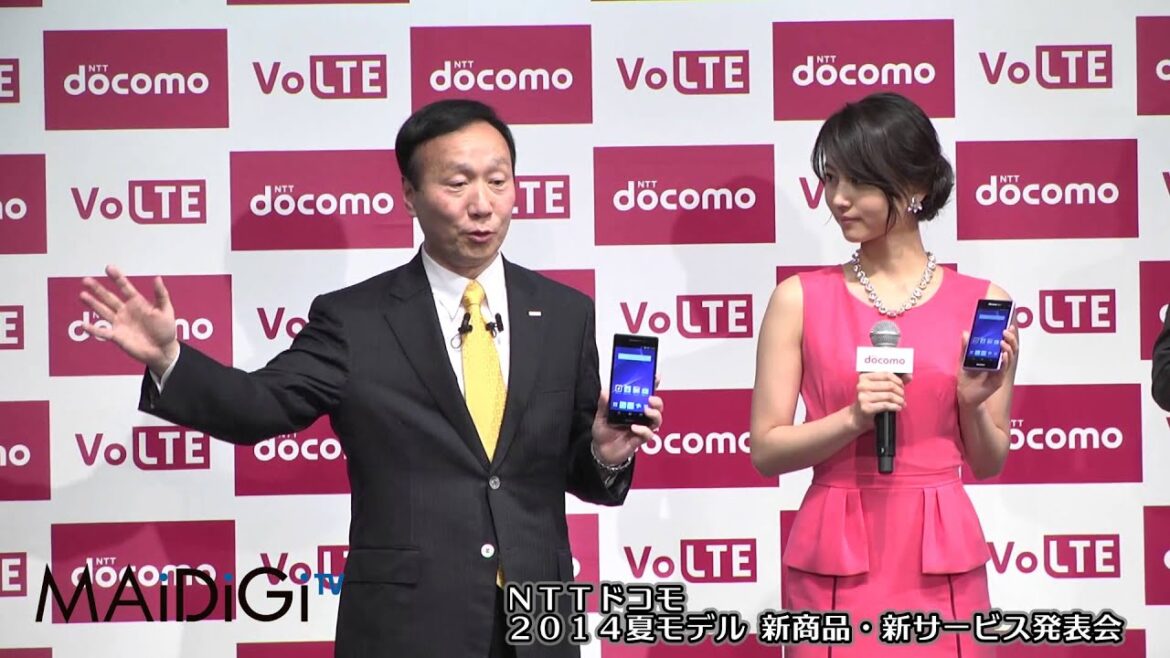 石原さとみ「画面が広いんです」  「NTTドコモ2014年夏モデル新商品発表会」(2) 石原さとみ「画面が広いんです」  「NTTドコモ2014年夏モデル新商品発表会」(2)