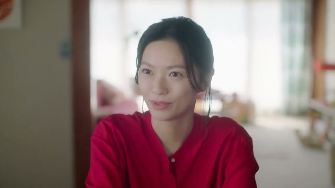 榮倉奈々  ハウス 完熟トマトのハヤシライスソース 「榮倉奈々登場（母の日）」篇 TVCM