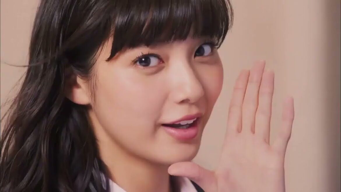 洋服の青山 新川優愛さん スーツ、はじめまして。篇