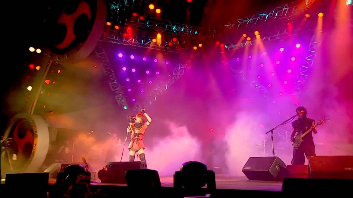 T.M.Revolution - 宴 -UTAGE- [LIVE at Inazuma Rock Fes 2011]