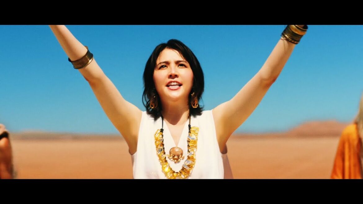 長澤まさみ「水を我らに!!」 聖なる力を宿す謎の女性役 クボタ新TVCM『クボタが頑張っている!/水』篇 長澤まさみ「水を我らに!!」 聖なる力を宿す謎の女性役 クボタ新TVCM『クボタが頑張っている!/水』篇