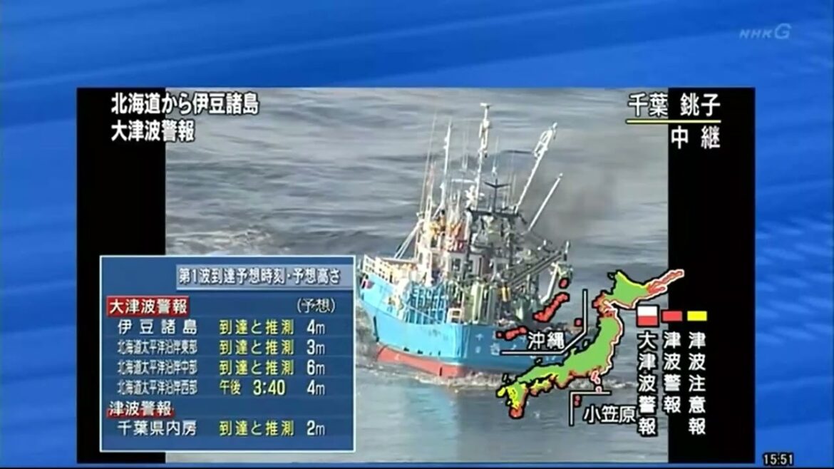 大津波に揉まれ激突する漁船。東日本大震災津波地震ライブ瞬間映像。311 Tsunami LIVE!