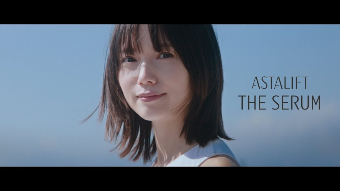 アスタリフト ザ セラム TVCM「シミに本気の美容液」篇／富士フイルム