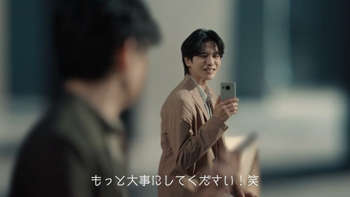 竹野内豊、志尊淳出演／シャープ新CM「AQUOS sense7 軽くて丈夫篇」