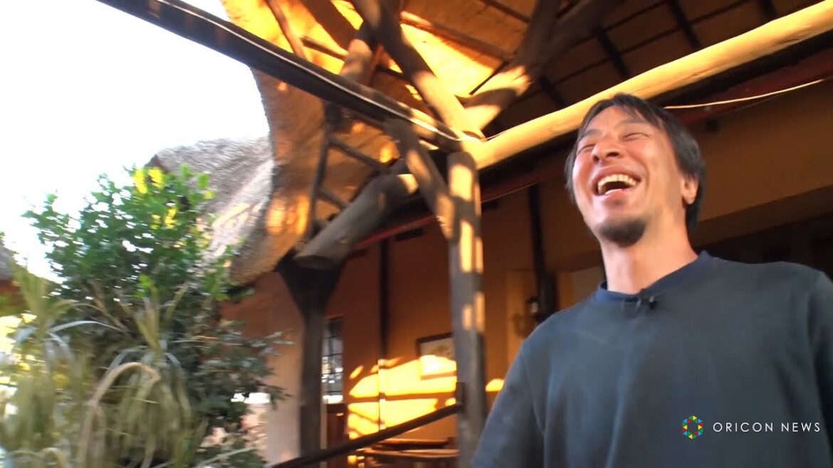 【未公開映像】ひろゆきがホテルで悪さをしでかす！？防犯ブザーが鳴るも余裕の笑み！　『世界の果てに、ひろゆき置いてきた』特典映像