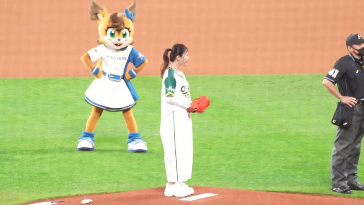 吉高由里子　始球式　北海道日本ハムファイターズ　2023･4･29(土)