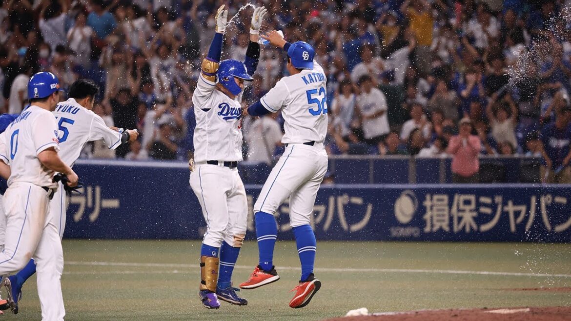 8/27 横浜DeNA戦 ヒーローインタビュー フェリス投手・宇佐見選手