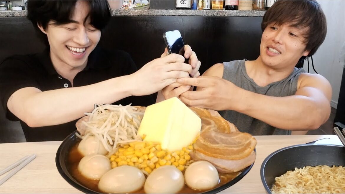 はとこのカノ君に三上悠亜との関係聞いたらニヤけが止まらない写真出てきたwww はとこのカノ君に三上悠亜との関係聞いたらニヤけが止まらない写真出てきたwww