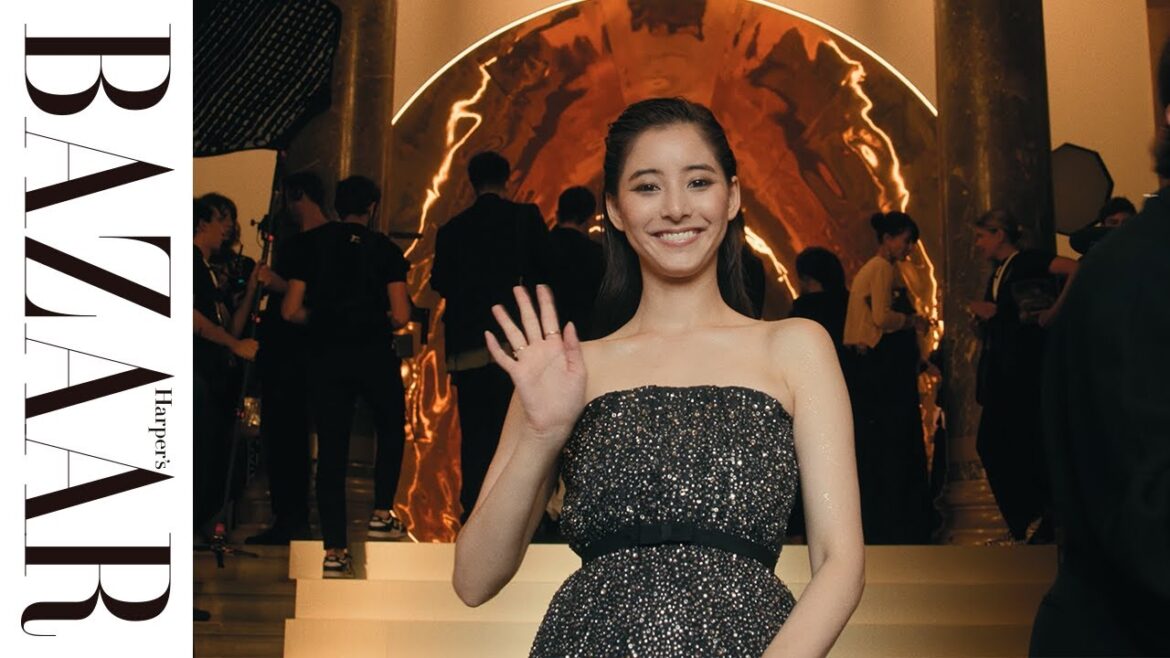 新木優子の1日に密着！ パリで開催されたジャドール展覧会「DIOR JʼADORE」のゴールドな空間に魅了されて｜ハーパーズ バザー（Harper's BAZAAR）公式