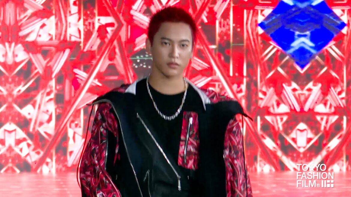三山凌輝、「ACUOD 2024春夏コレクション」ランウェイに登場