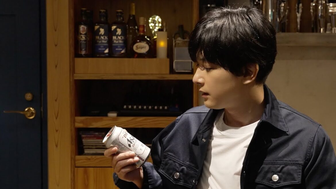 ドライクリスタル WEBCM 「吉沢亮 外で飲む時」篇