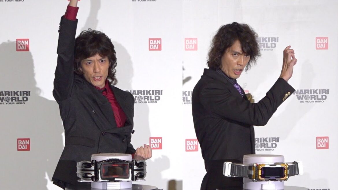 【仮面ライダー555】半田健人&村上幸平が新フォームの変身ポーズ生披露!スマートフォン型の新作CSM変身ベルトお披露目 『NARIKIRI WORLD 2023』オープニングセレモニー&新作発表会 【仮面ライダー555】半田健人&村上幸平が新フォームの変身ポーズ生披露!スマートフォン型の新作CSM変身ベルトお披露目 『NARIKIRI WORLD 2023』オープニングセレモニー&新作発表会