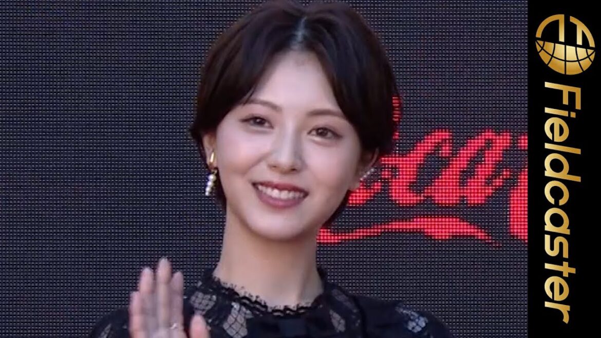 浜辺美波　シースルードレスでフェロモン全開　『第36回東京国際映画祭』