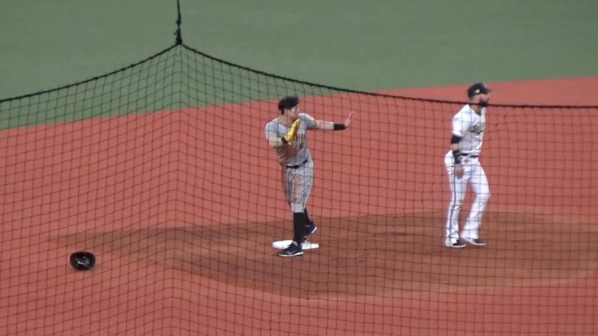 【佐藤輝明盗塁】阪神タイガース・渡邉諒のタイムリーヒットで日本シリーズ初戦先制～六甲おろし＠京セラドーム