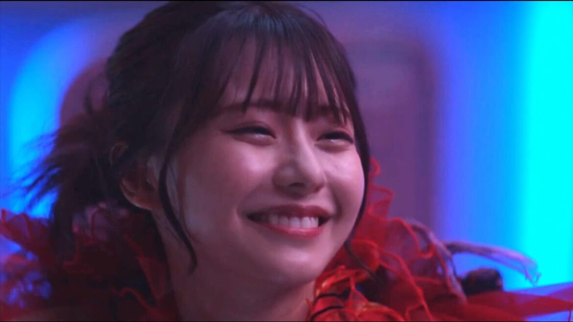 【浅倉唯】美しい女性、彼女は私を悪役の側に置いた