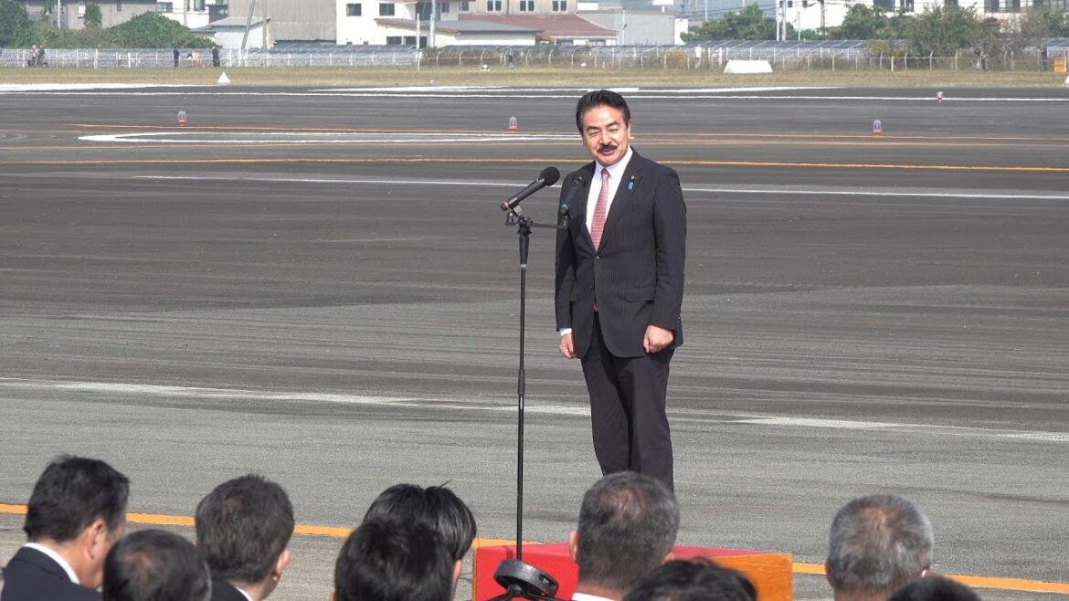 「ヒゲの隊長」佐藤正久参議院議員の話に思わず涙ウルウル‼ 明野駐屯地航空祭2023