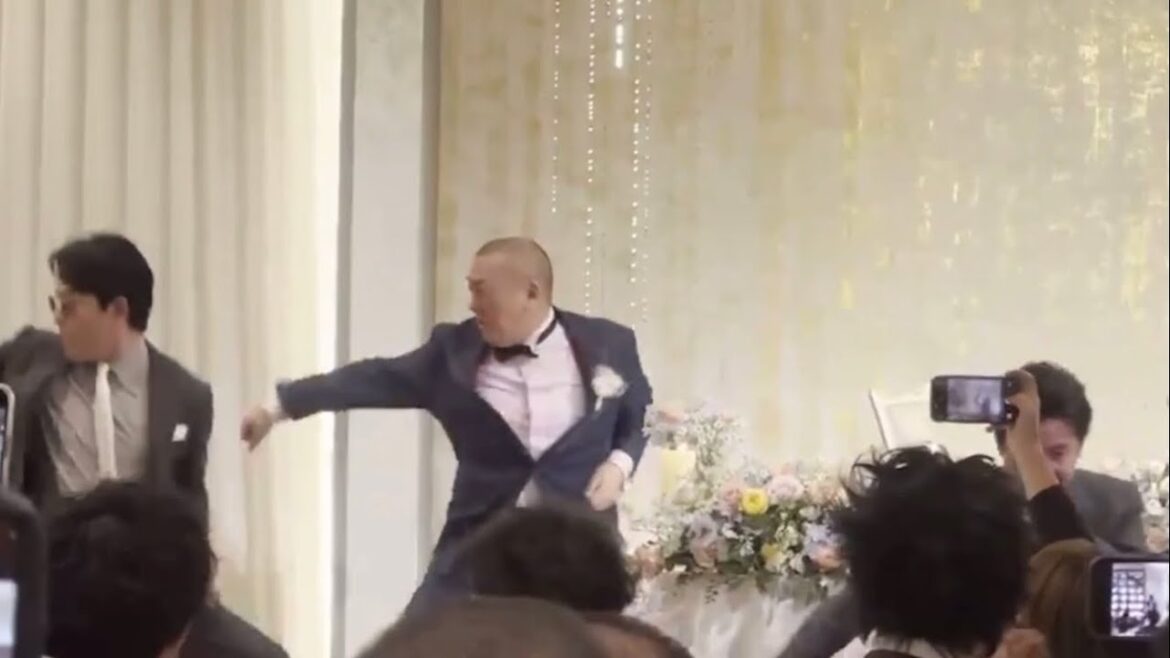 山本圭壱の結婚式でパーフェクトヒューマン