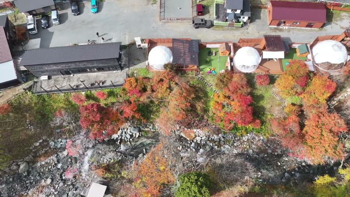 山梨県 道志村 River Dome 「リバードーム」 2023 紅葉ドローン空撮