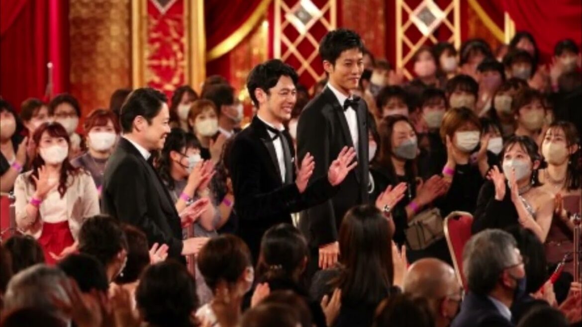 ＜第46回日本アカデミー賞＞坂口健太郎、横浜流星、目黒蓮が並んで登場　大きな拍手で会場も沸く