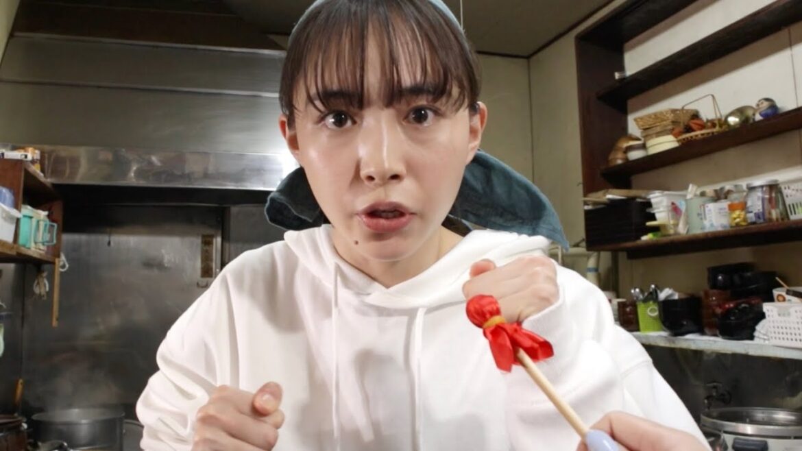 井桁弘恵、ラーメン屋のお騒がせ娘が味対決！映画『釜石ラーメン物語』予告編