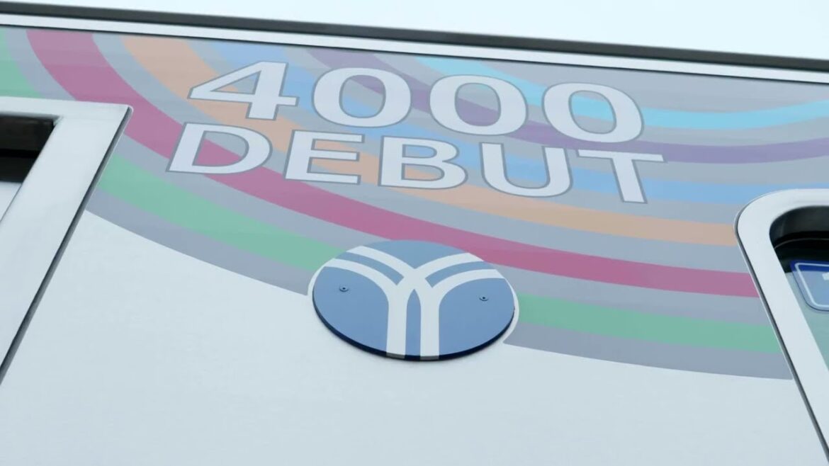 ブルーライン新型車両4000形