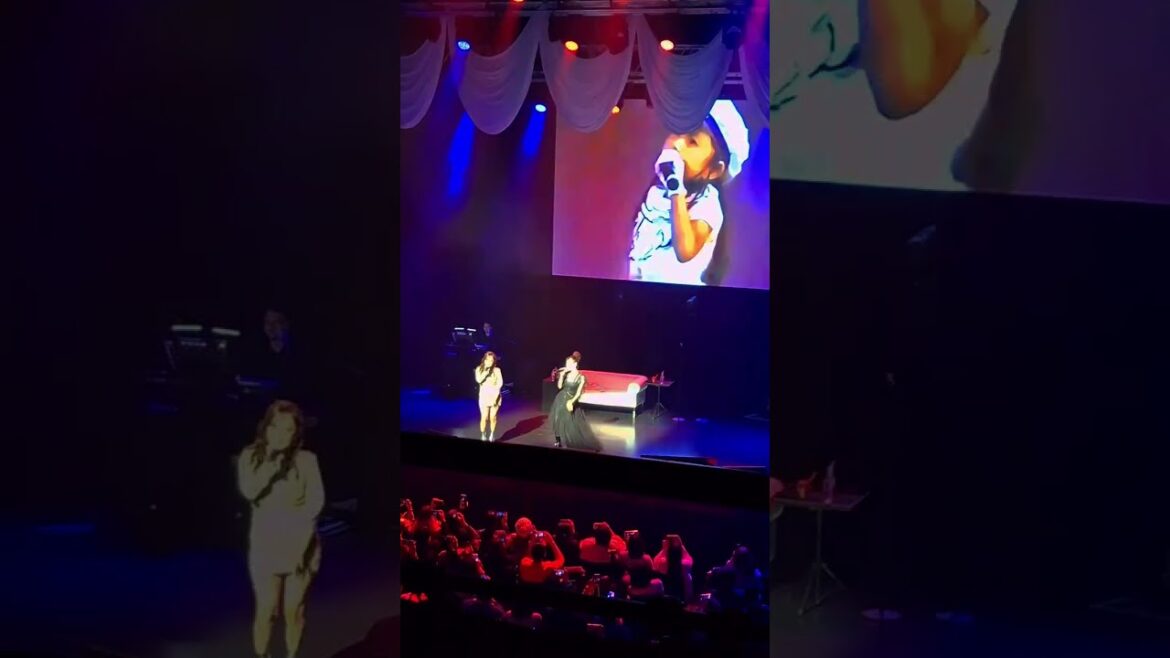 【クリスマスライブ】Zepp Christmas Live 島袋寛子 with 千田愛紗 produced by Watusiで『学園天国』熱唱！