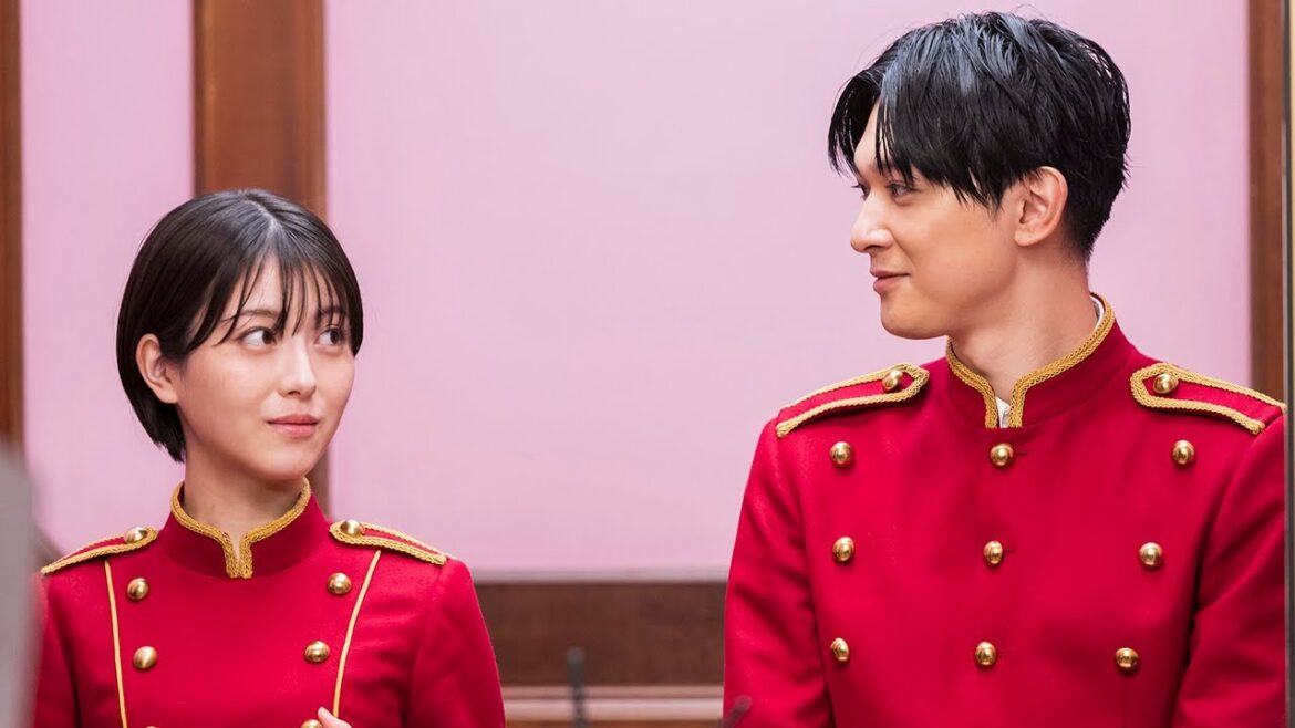 浜辺美波＆吉沢亮、優秀なホテリエに！　エレベーターの中で急接近？　ロッテ「ガーナチョコレート」バレンタイン新ウェブ動画＆メーキング