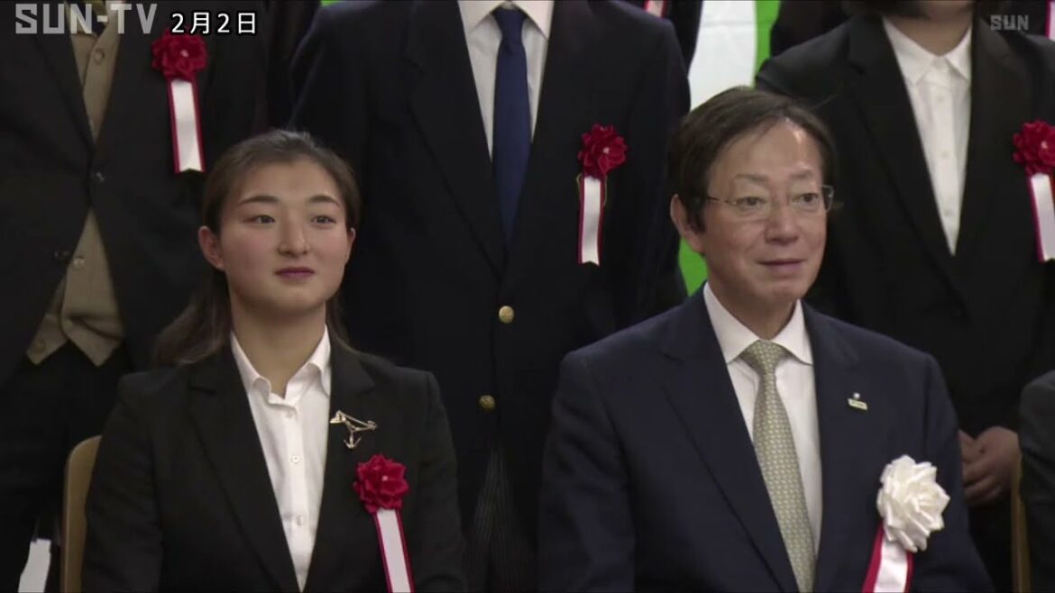 「神戸市スポーツ表彰」表彰式 フィギュアスケート坂本花織選手らに記念の盾