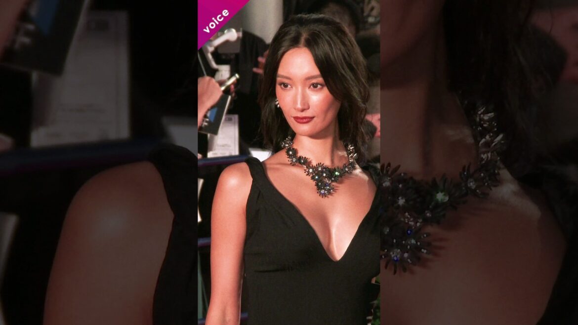 菜々緒、大胆！妖艶なドレス姿：第36回東京国際映画祭レッドカーペット