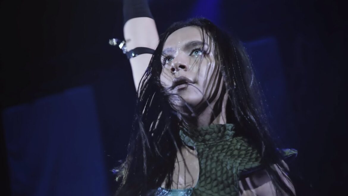 『01(ZERO ICHI)』Official Live Clip