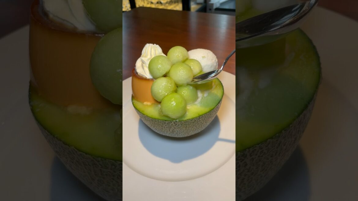 【数量限定】贅沢に半玉まるごと使用した完熟メロンのスイーツ🍈　#大阪スイーツ #メロン #dessert #sweets #japanesefood