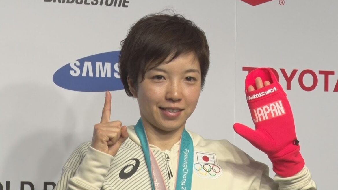 世界新目指し、現役続行 小平選手、記者会見で意欲