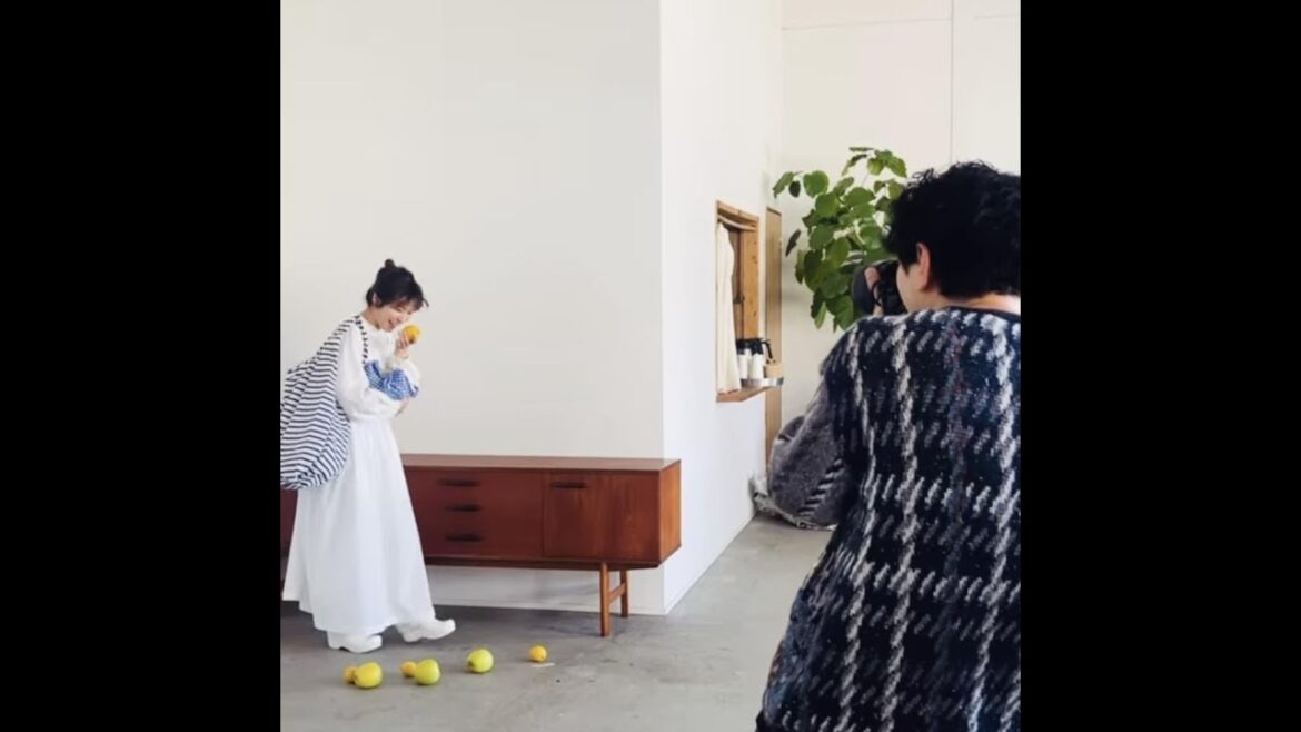 新着- 松岡茉優、雑誌『リンネル』の「素敵な空間」に笑顔！春が待ちきれない？キュートな装いにワクワク
