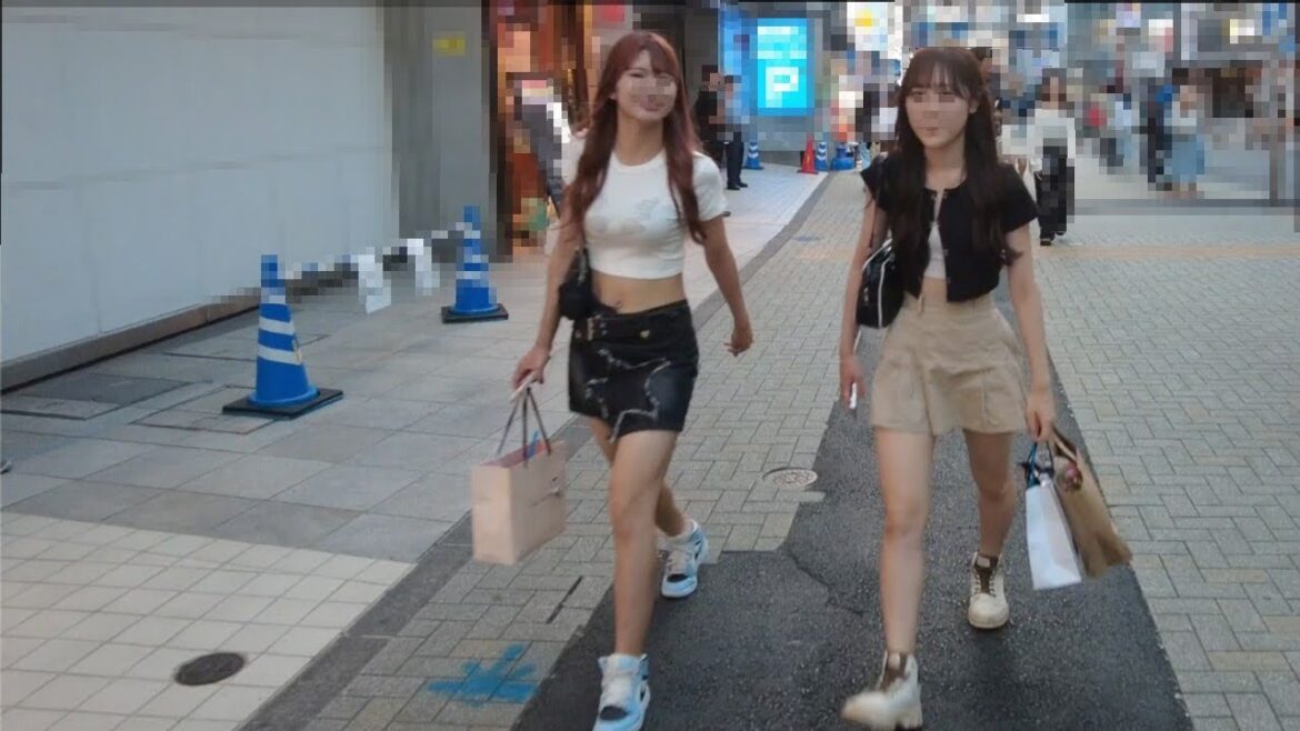 北川景子似を見ていたいけど、隣のガニ股が気になりすぎて注目してしまう