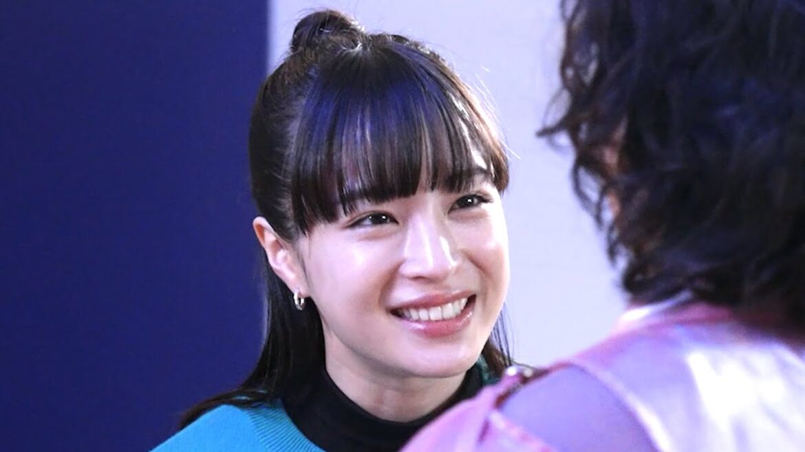 広瀬すず、撮影の合間に女子トークを楽しむ貴重映像を公開！ メイキング＆インタビュー