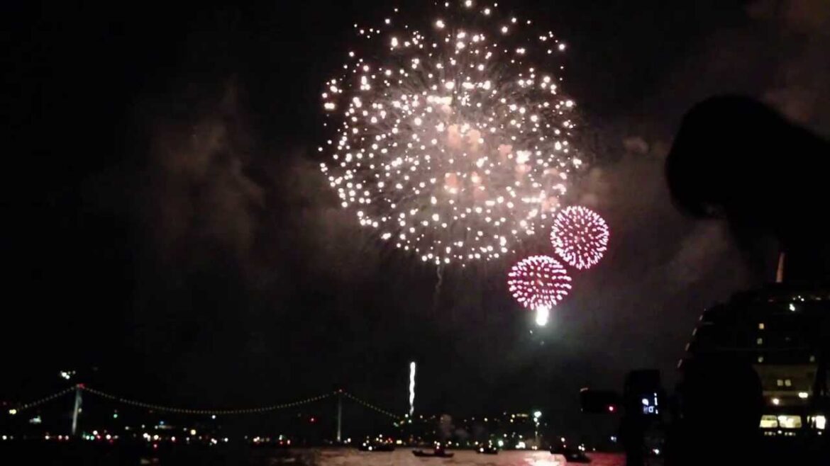 関門海峡花火大会（Kanmon fireworks 2013.08.13）－門司（Moji）側クライマックス